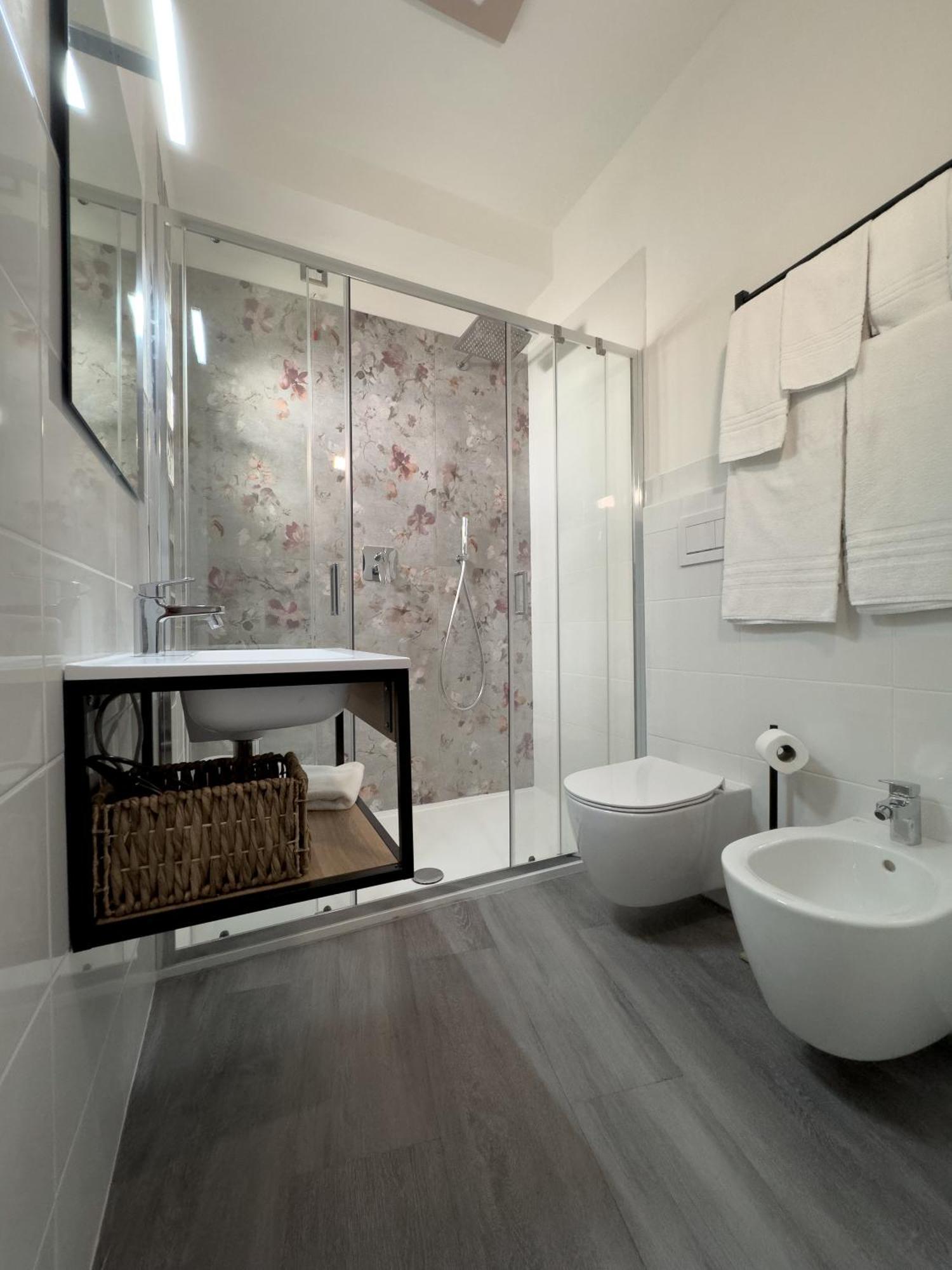 Berni Apartments เวโรนา ภายนอก รูปภาพ