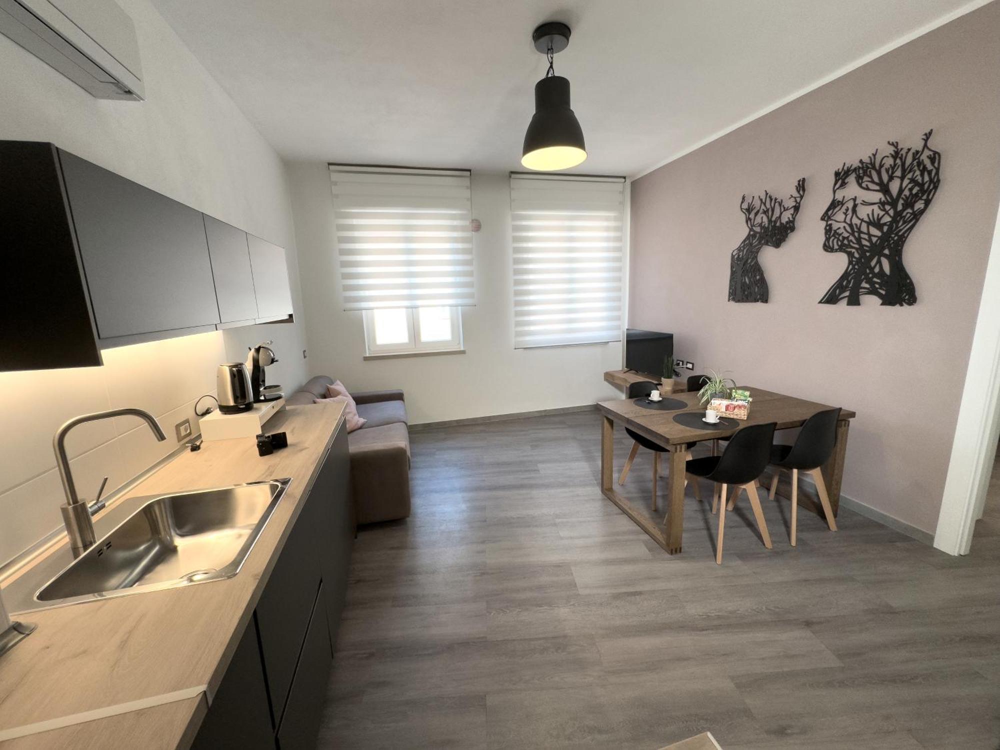 Berni Apartments เวโรนา ภายนอก รูปภาพ
